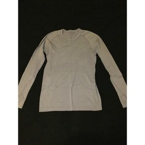 Lululemon swifts tech long sleeve